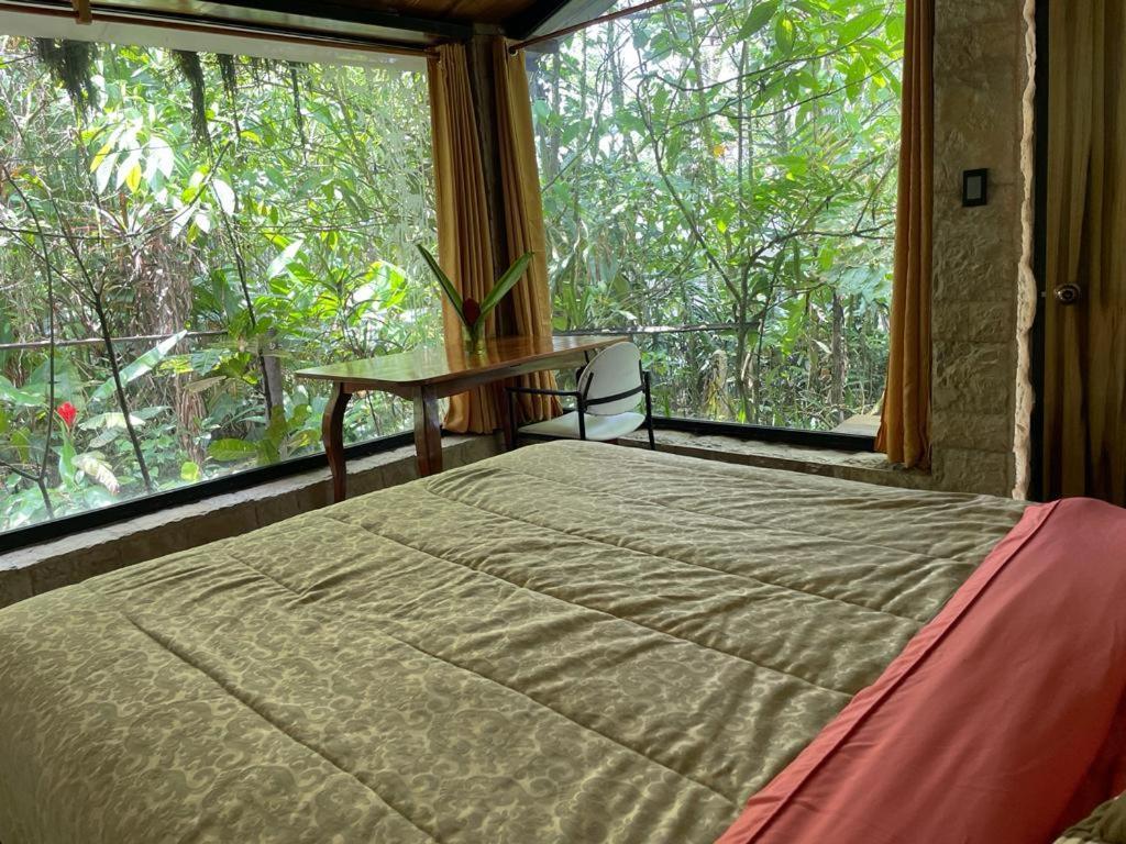 Cantalarana Lodge Mindo Esterno foto