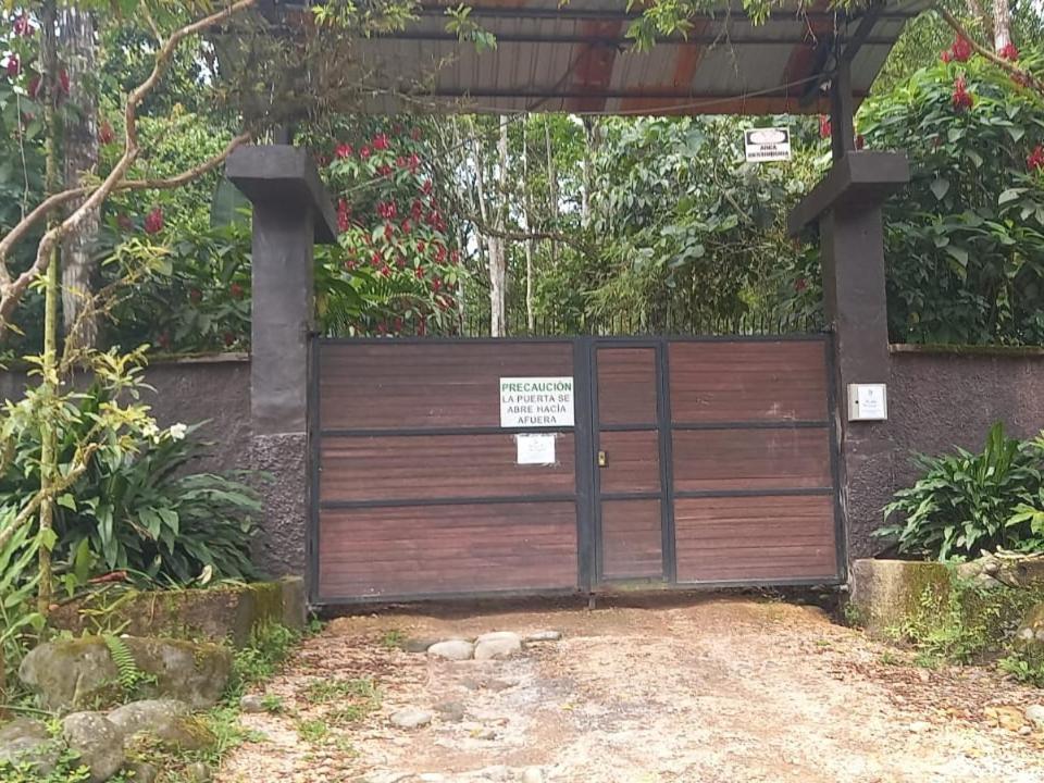 Cantalarana Lodge Mindo Esterno foto